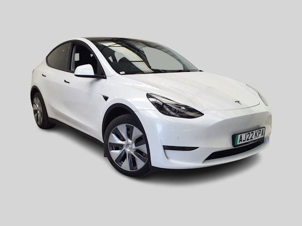 TESLA MODEL Y HATCHBACK