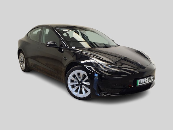 TESLA MODEL 3 SALOON